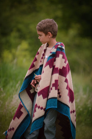 Alpaca vs Wool: Discover the Best Hypoallergenic Socks and Blankets for Sensitive Skin in Canada