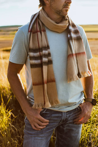 Why Alpaca Products Are a Holiday Essential for Retail and Wholesale Shoppers