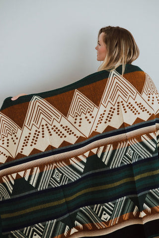 Meraki Mountain Aztek Alpaca Throw Blanket - Green Edge | Meraki Movement